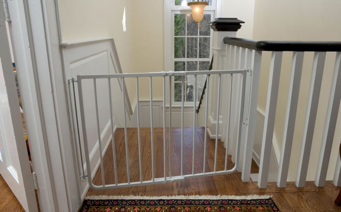 How to choose and install a stair safety gate — Babyproofing Help
