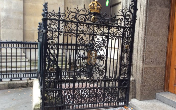 Metal Wrought Iron Gate Restoration and Repair - Metal Fabrication