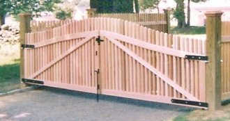 Arched Victorian double swing gate